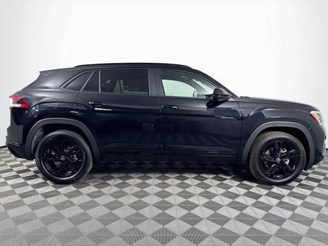 new 2025 Volkswagen Atlas Cross Sport car, priced at $49,980
