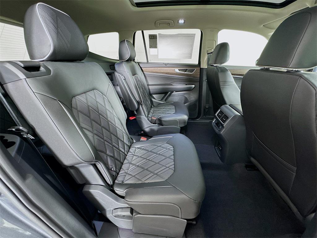 new 2025 Volkswagen Atlas car, priced at $54,738