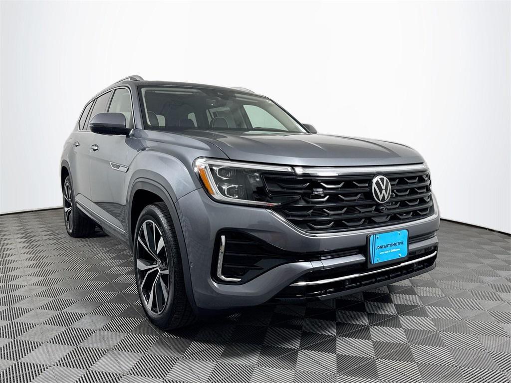 new 2025 Volkswagen Atlas car, priced at $54,738