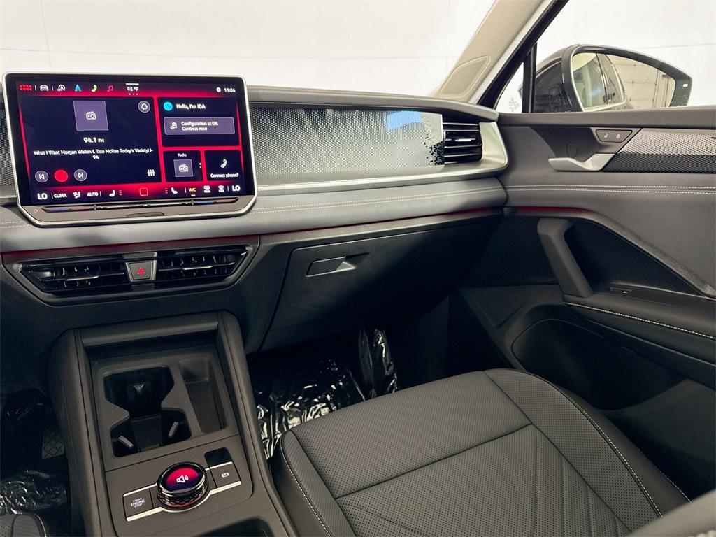 new 2025 Volkswagen Tiguan car, priced at $36,770