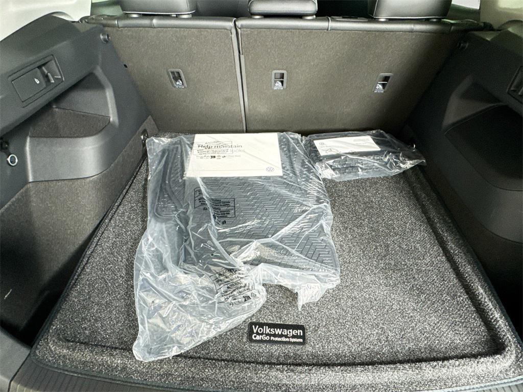new 2025 Volkswagen Tiguan car, priced at $36,770