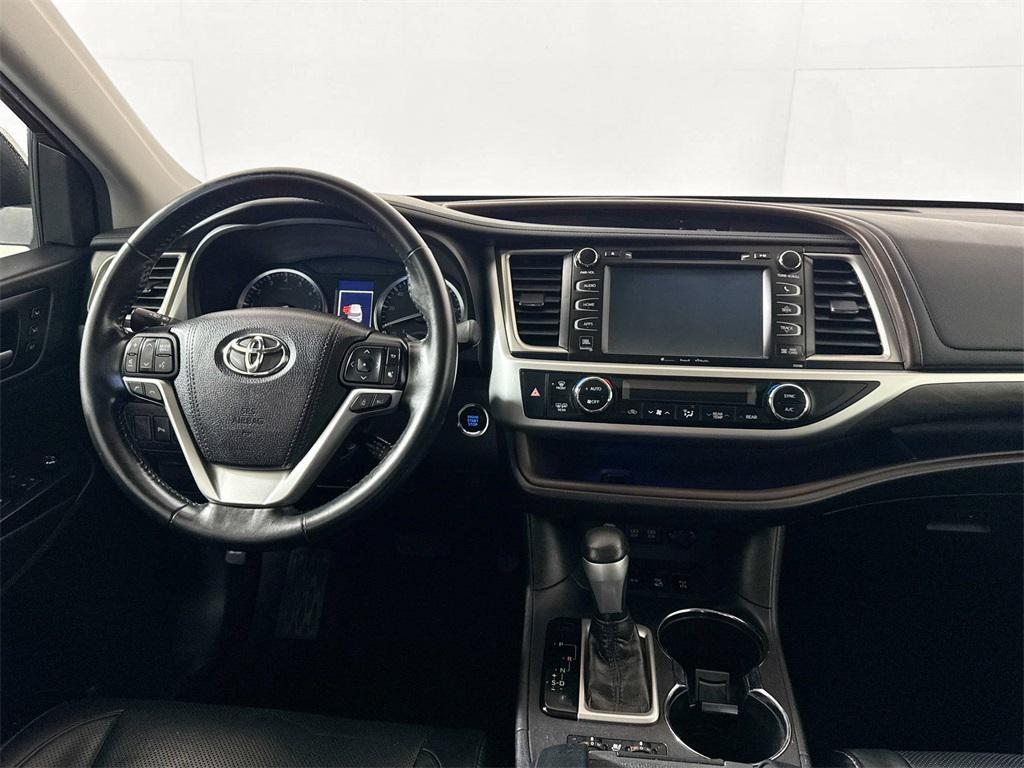 used 2018 Toyota Highlander car, priced at $18,772