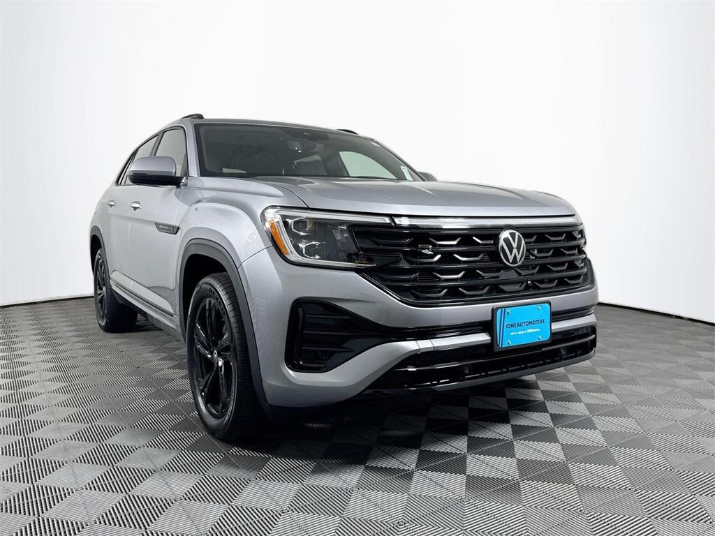 new 2025 Volkswagen Atlas Cross Sport car, priced at $50,358