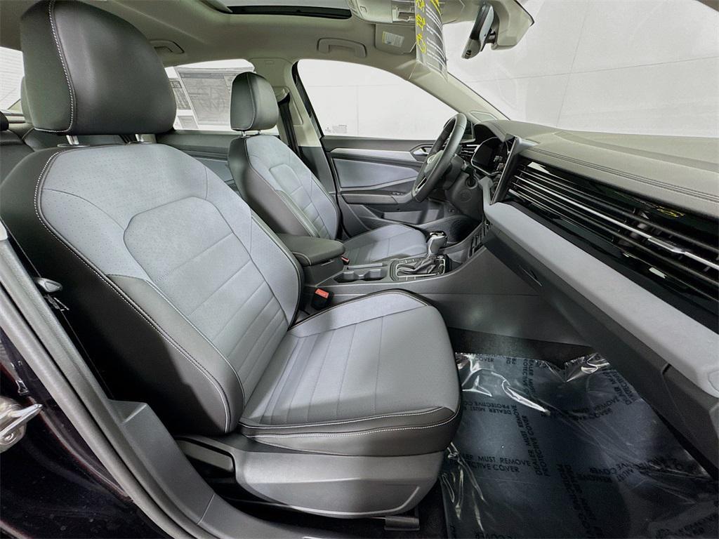 new 2025 Volkswagen Jetta car, priced at $27,546