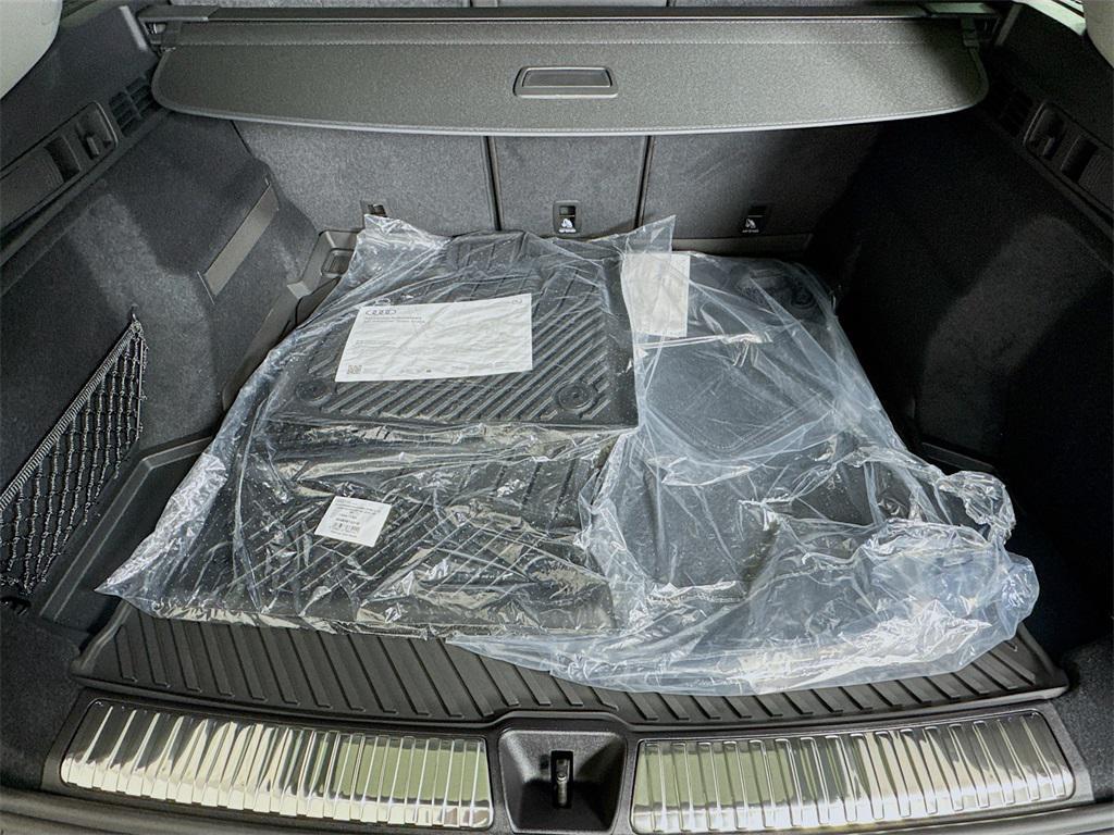 new 2025 Audi Q5 car, priced at $61,300