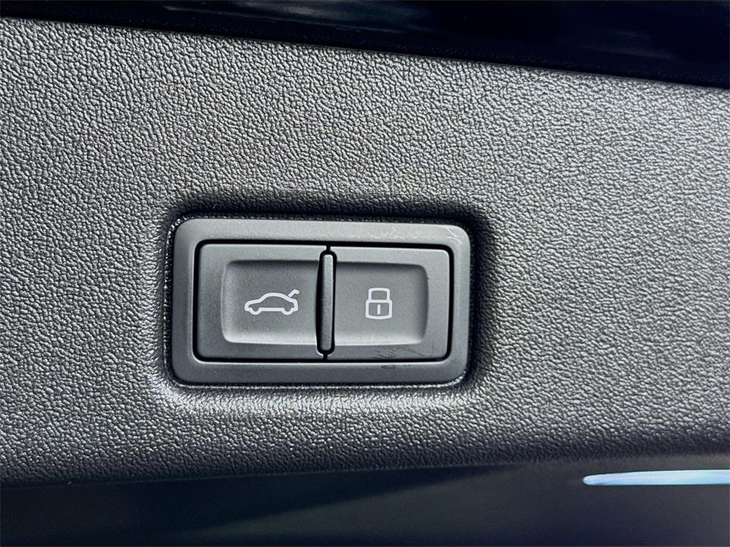 new 2025 Audi Q5 car, priced at $61,300