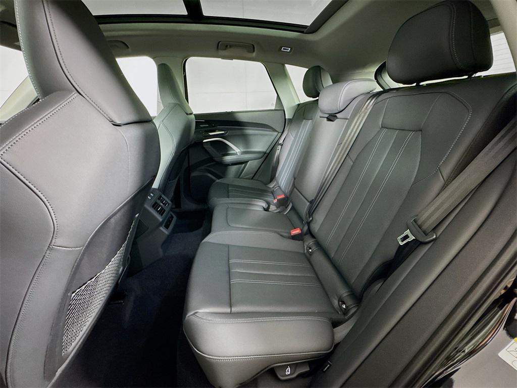 new 2025 Audi Q5 car, priced at $61,300