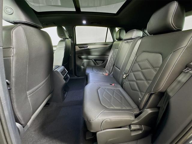new 2025 Volkswagen Atlas Cross Sport car, priced at $45,451