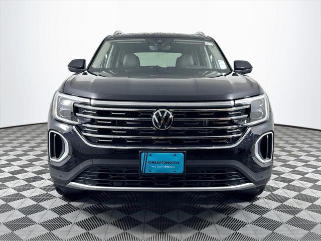 new 2025 Volkswagen Atlas car, priced at $49,670