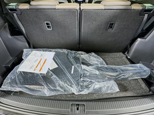 new 2025 Volkswagen Atlas car, priced at $49,670