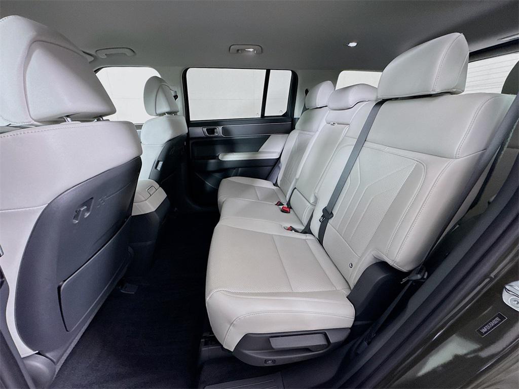 used 2024 Hyundai Santa Fe car, priced at $32,422