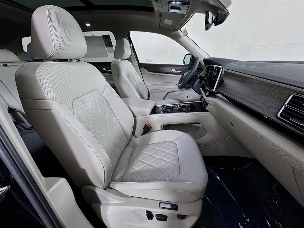 new 2025 Volkswagen Atlas car, priced at $53,411
