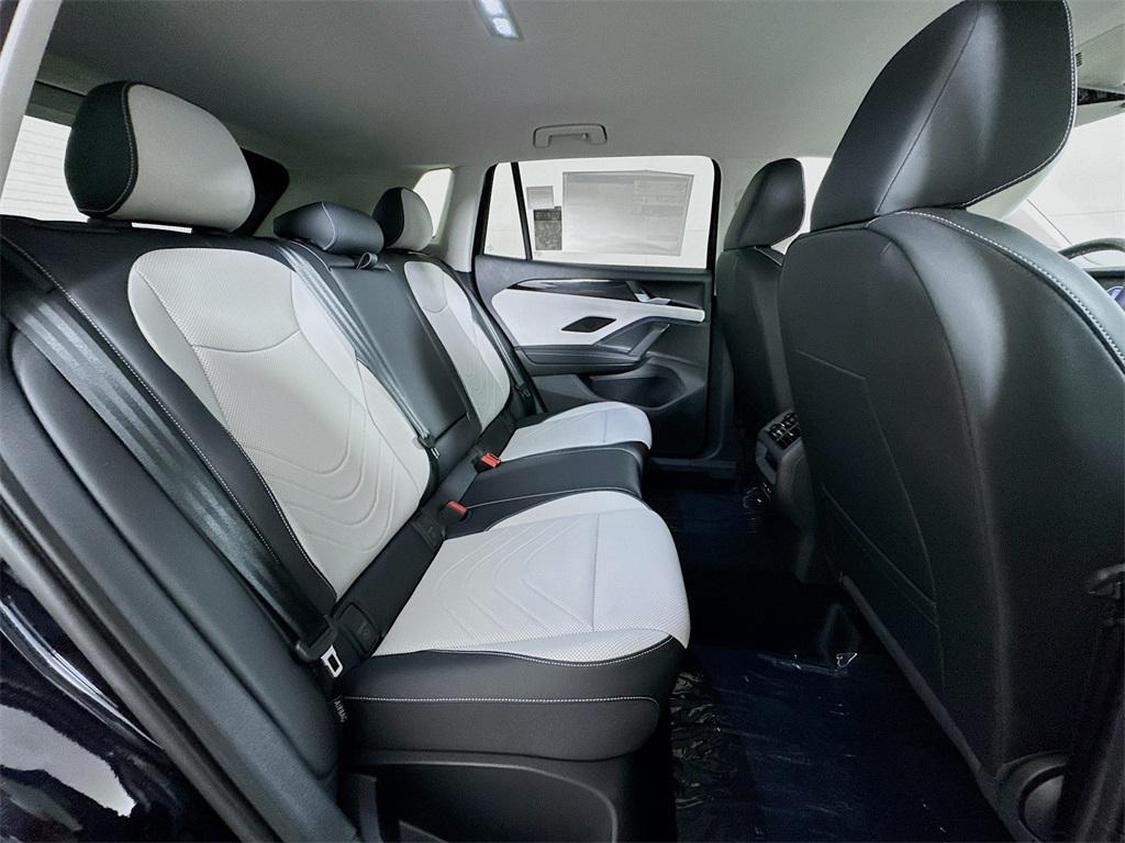 new 2025 Volkswagen Tiguan car, priced at $35,002