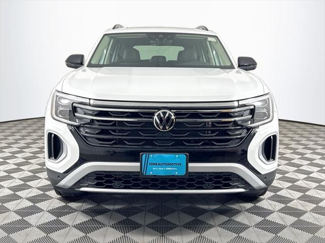 new 2025 Volkswagen Atlas car, priced at $47,577