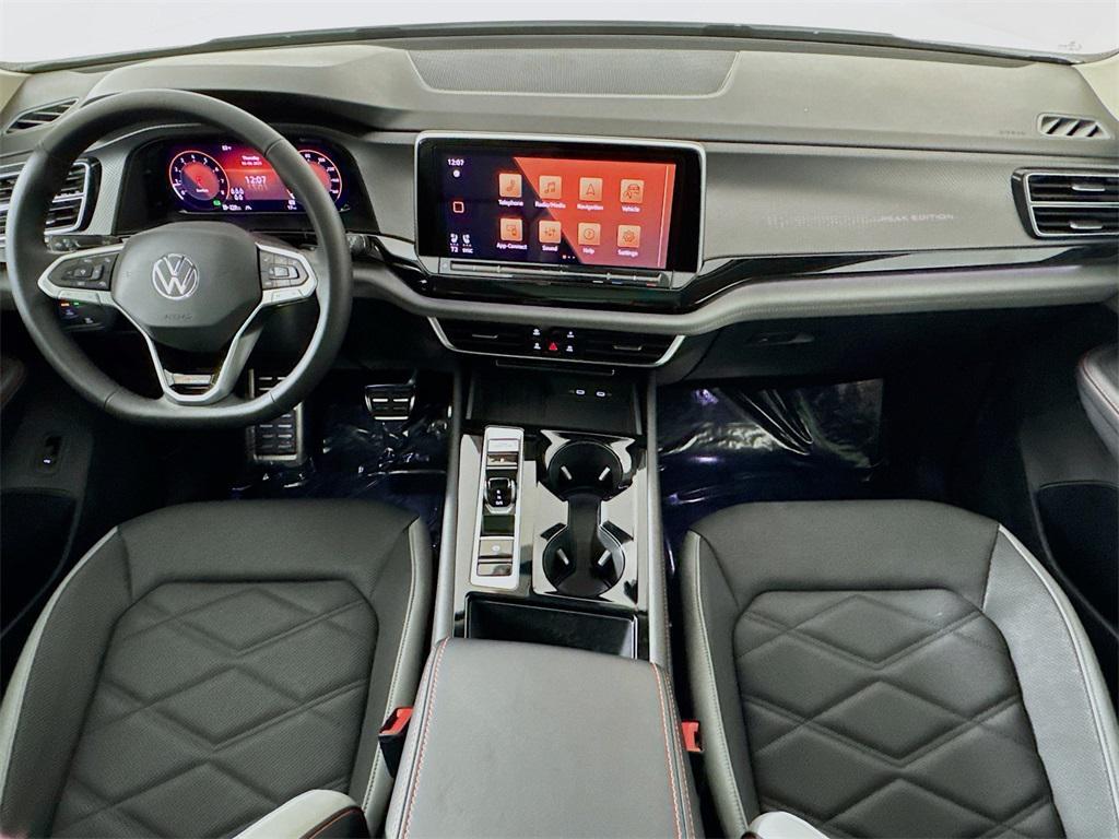 new 2025 Volkswagen Atlas car, priced at $47,177