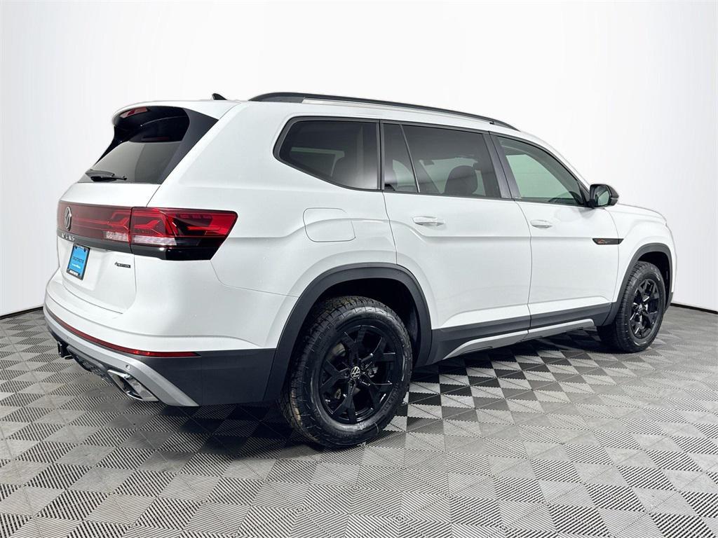new 2025 Volkswagen Atlas car, priced at $47,177