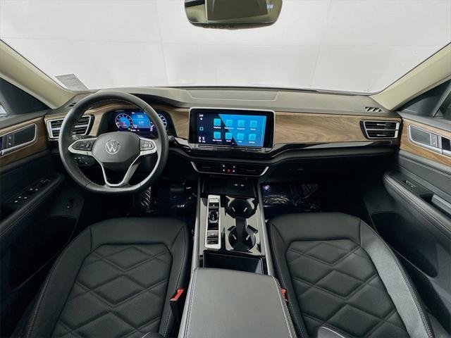 new 2025 Volkswagen Atlas car, priced at $45,616