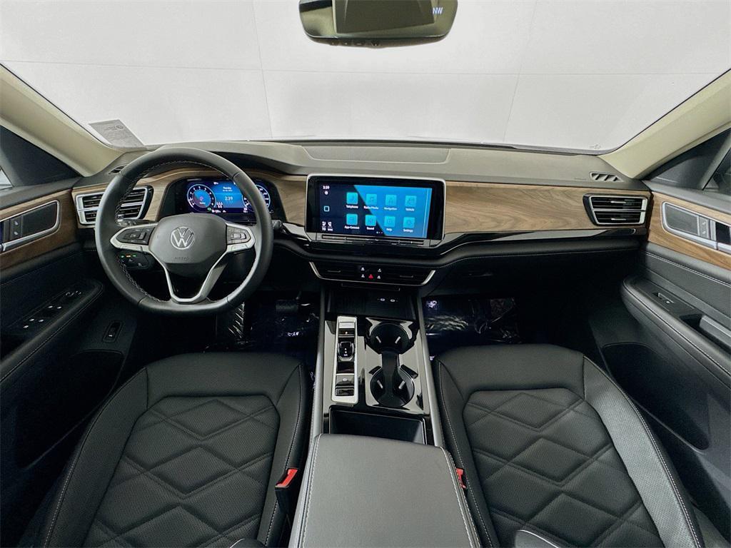 new 2025 Volkswagen Atlas car, priced at $45,116