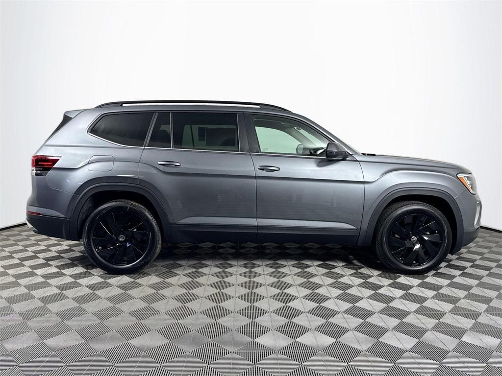 new 2025 Volkswagen Atlas car, priced at $45,116
