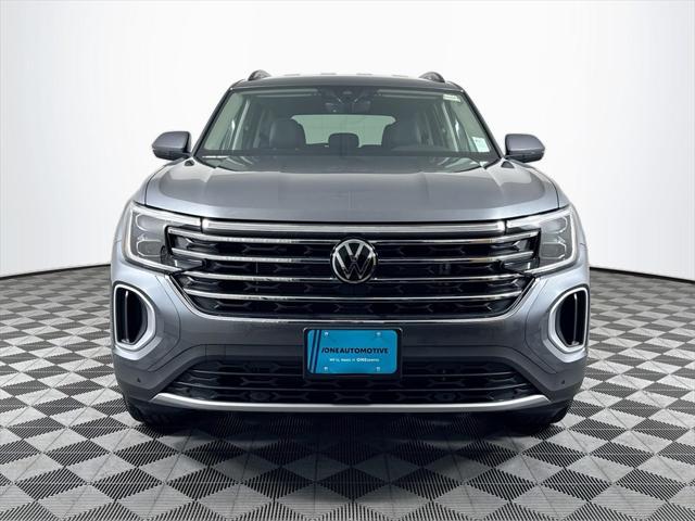 new 2025 Volkswagen Atlas car, priced at $45,616