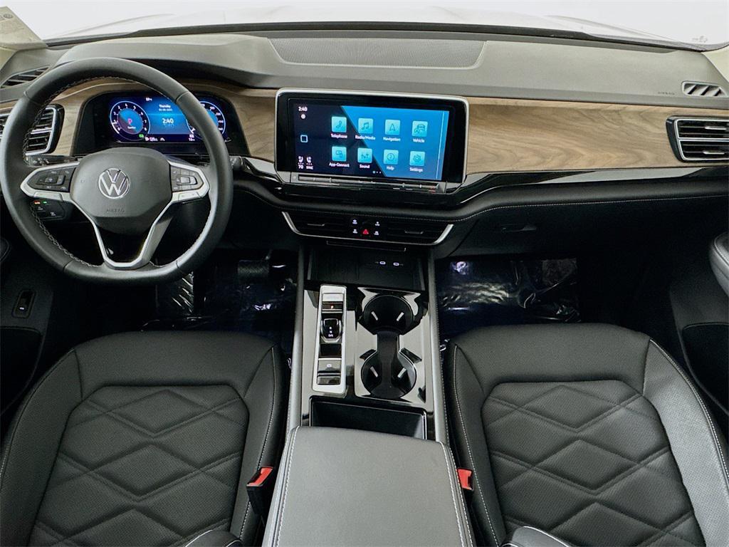 new 2025 Volkswagen Atlas car, priced at $45,116