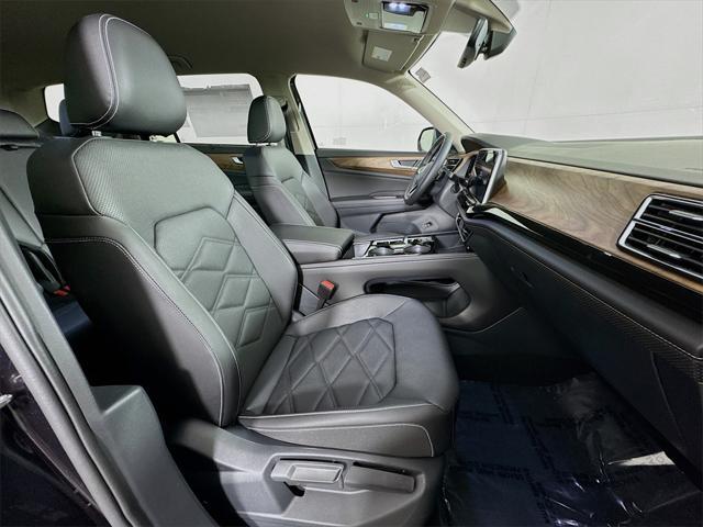 new 2025 Volkswagen Atlas car, priced at $45,616