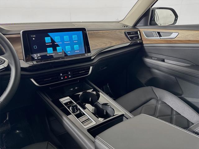 new 2025 Volkswagen Atlas car, priced at $45,616