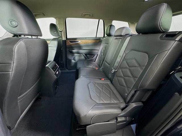 new 2025 Volkswagen Atlas car, priced at $45,616