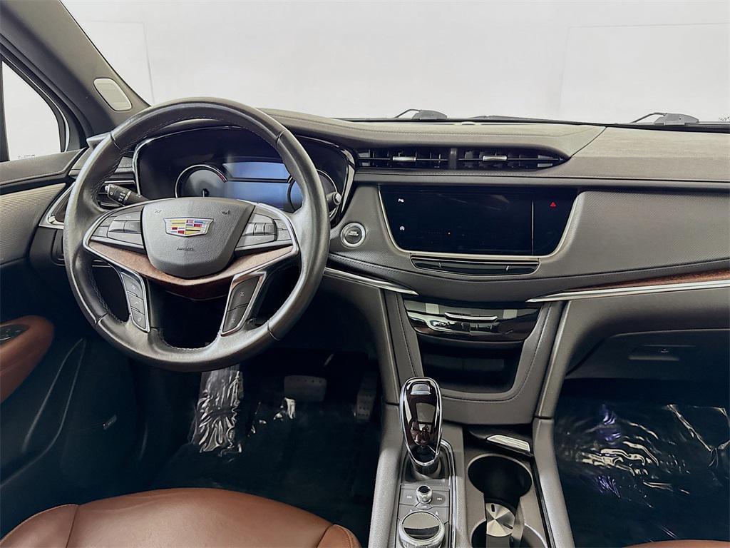 used 2022 Cadillac XT5 car, priced at $30,992
