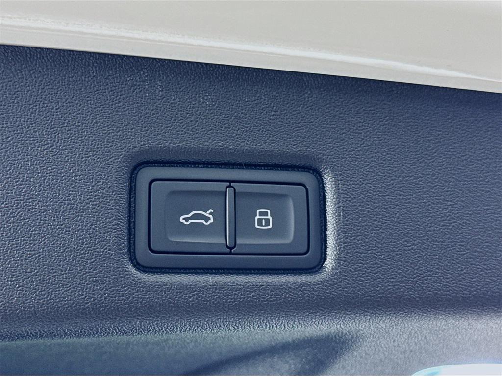 new 2025 Audi Q5 car, priced at $56,095