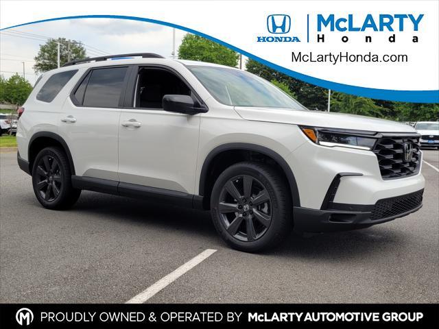 new 2025 Honda Pilot car, priced at $44,205
