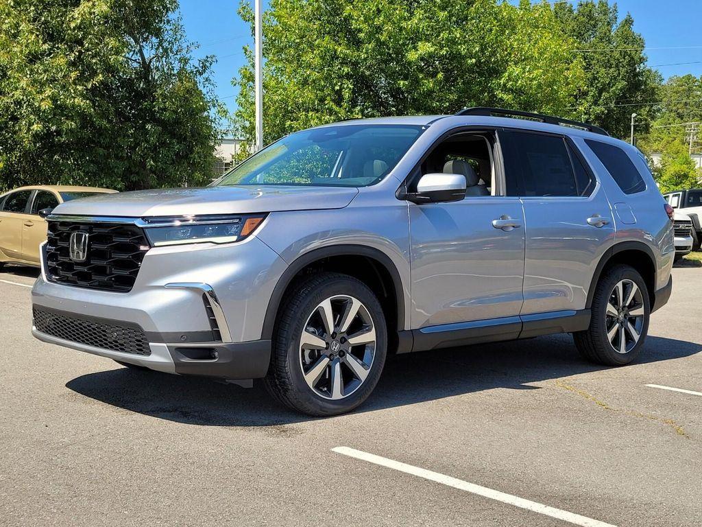 new 2025 Honda Pilot car, priced at $51,095