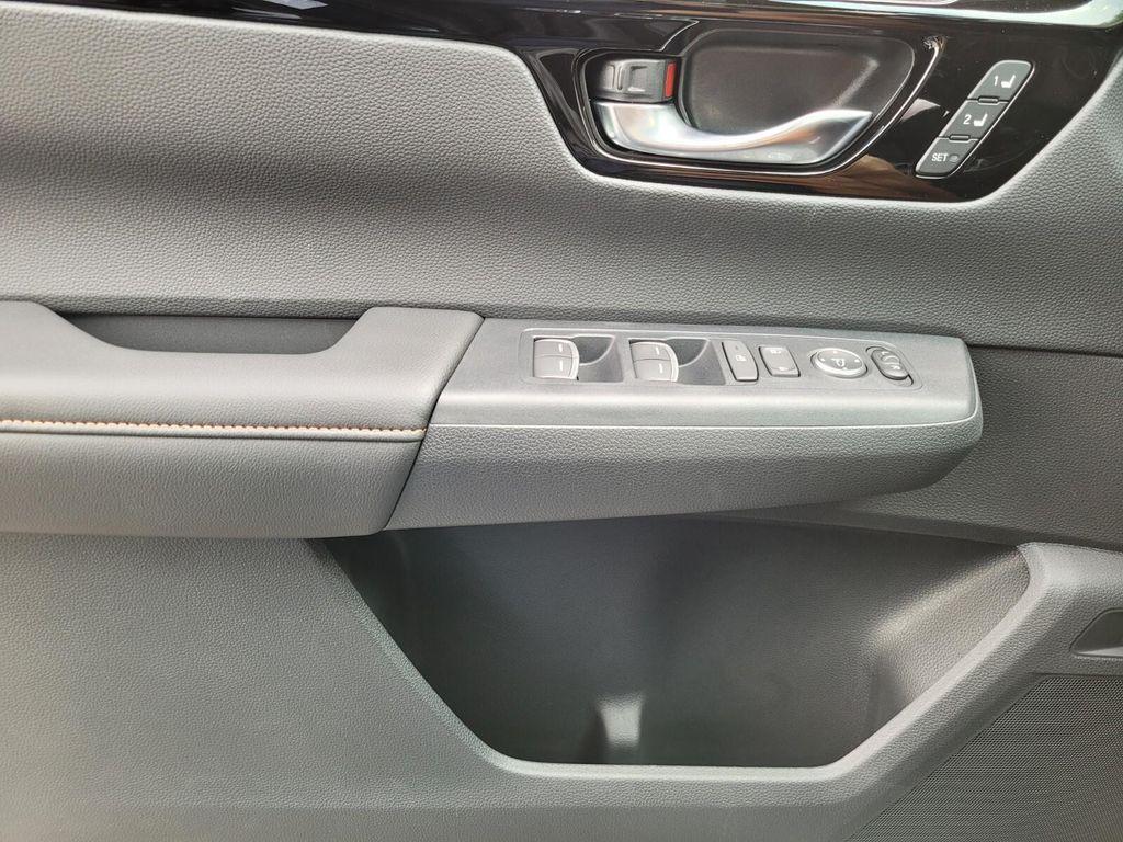 new 2026 Honda CR-V Hybrid car, priced at $43,700