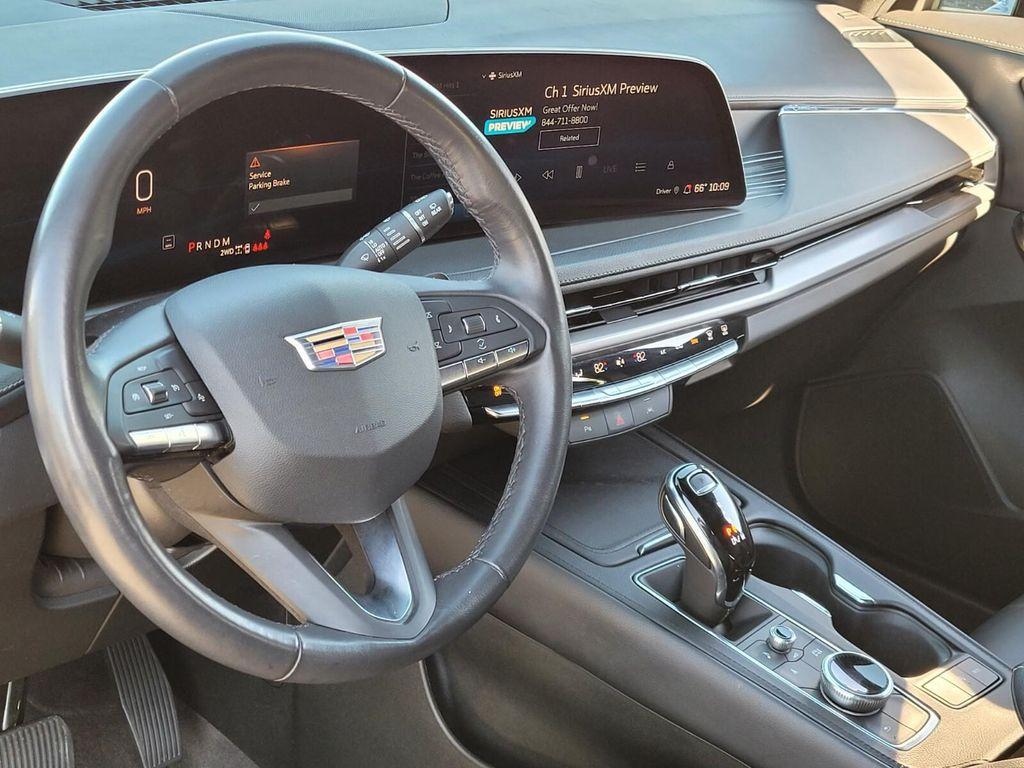 used 2024 Cadillac XT4 car, priced at $30,453