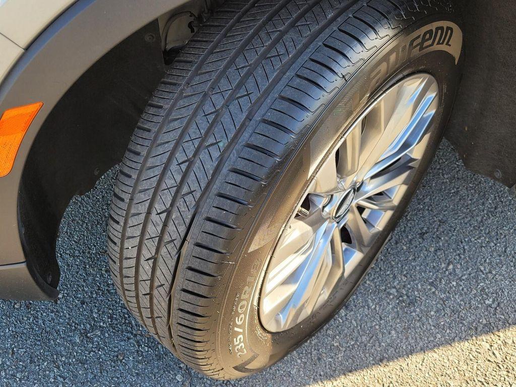 used 2024 Cadillac XT4 car, priced at $30,453