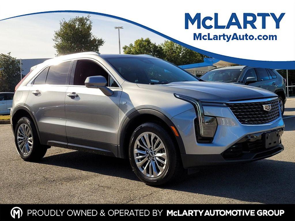 used 2024 Cadillac XT4 car, priced at $30,453