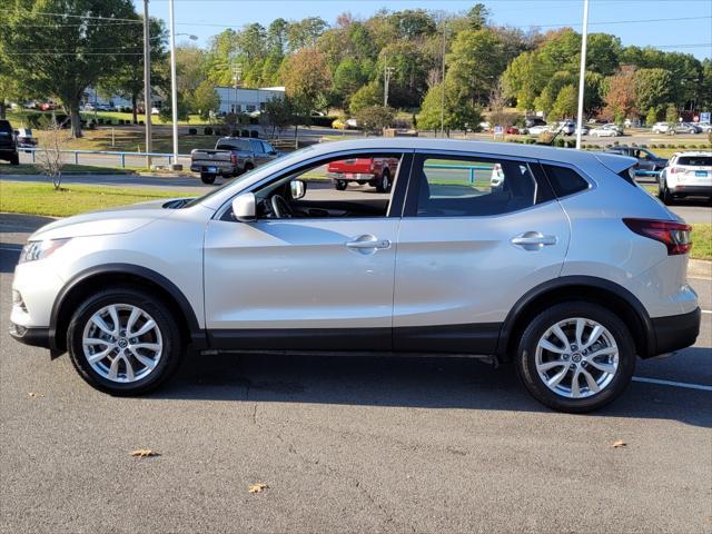 used 2022 Nissan Rogue Sport car, priced at $18,400