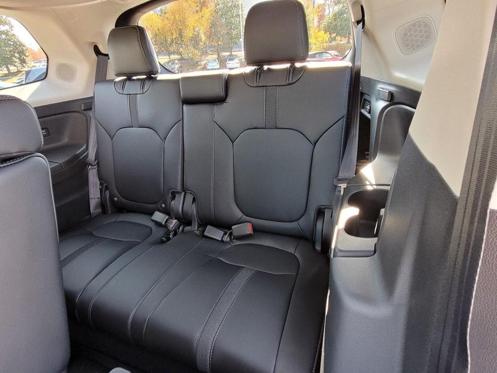 new 2025 Honda Pilot car, priced at $48,552