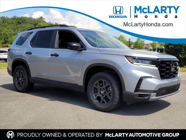 new 2025 Honda Pilot car, priced at $50,850