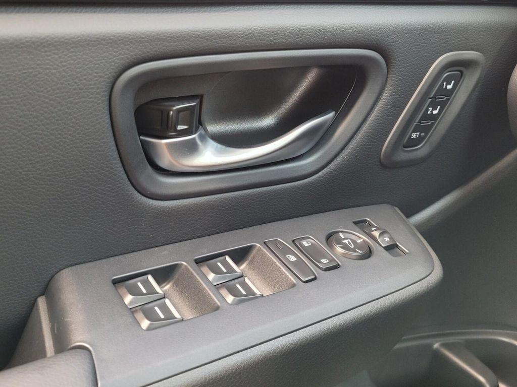 new 2025 Honda Pilot car, priced at $51,550