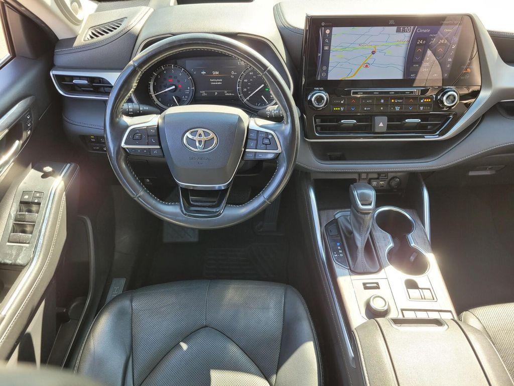 used 2020 Toyota Highlander car, priced at $26,857