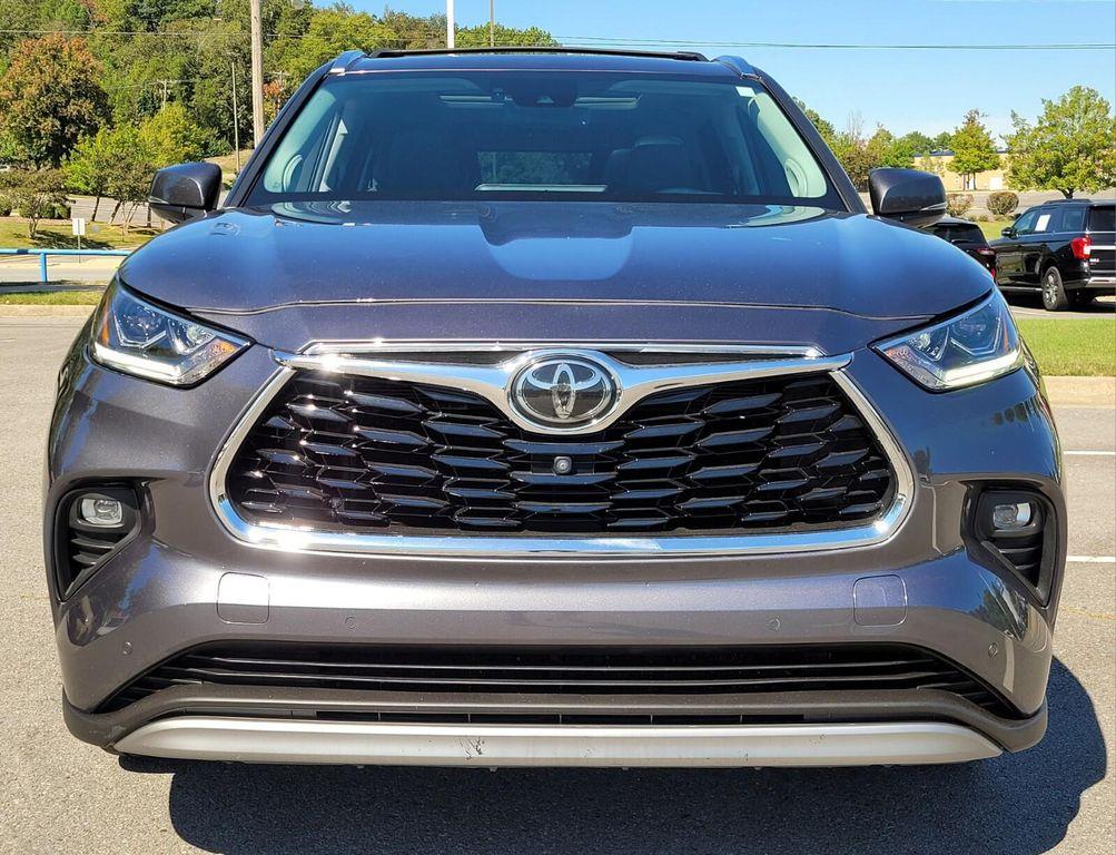 used 2020 Toyota Highlander car, priced at $26,857