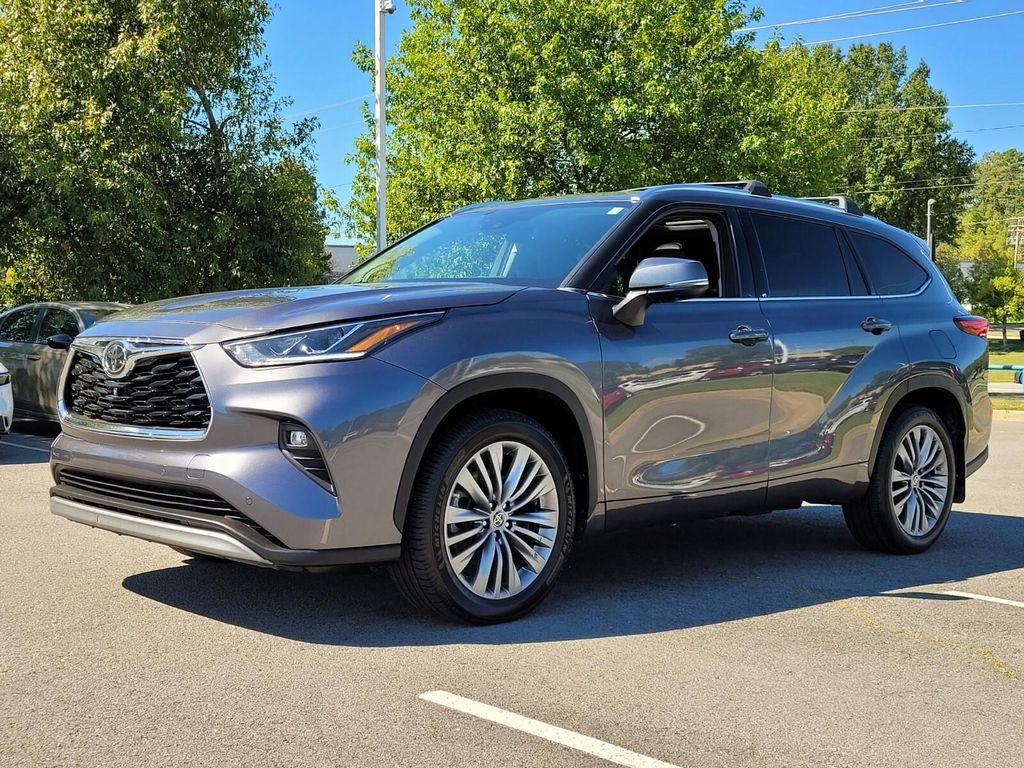used 2020 Toyota Highlander car, priced at $26,857