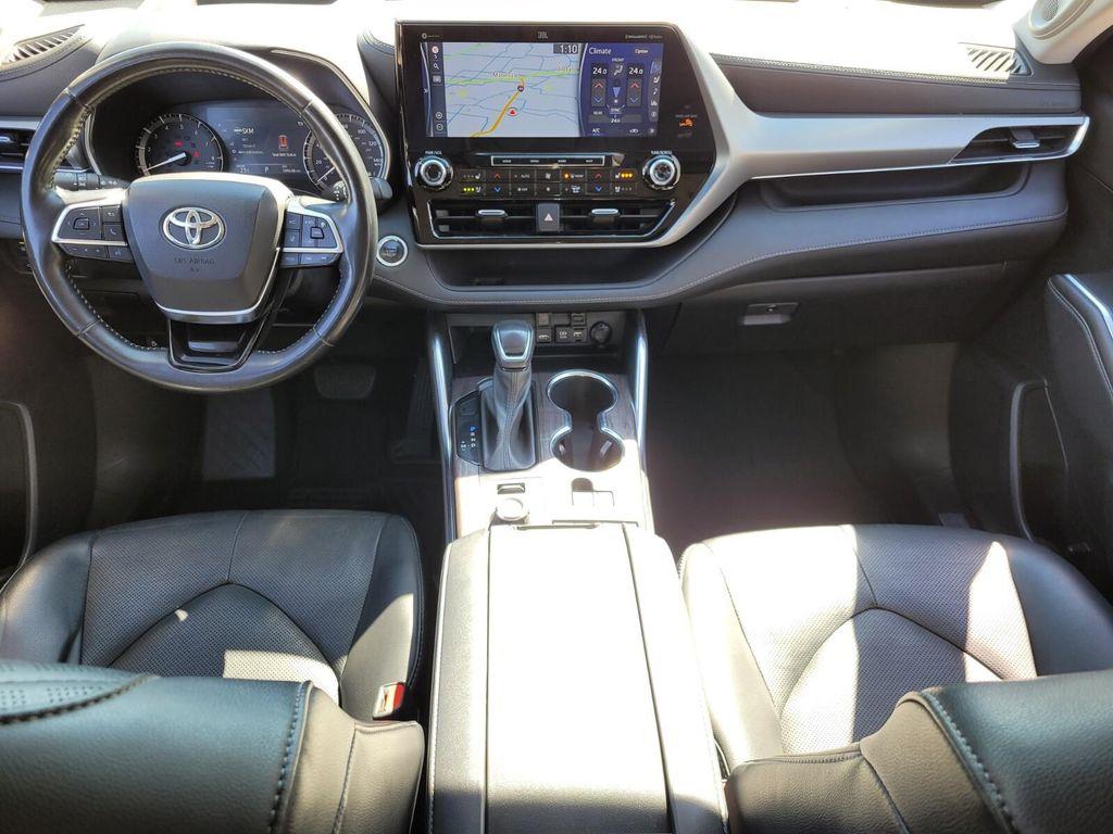 used 2020 Toyota Highlander car, priced at $26,857