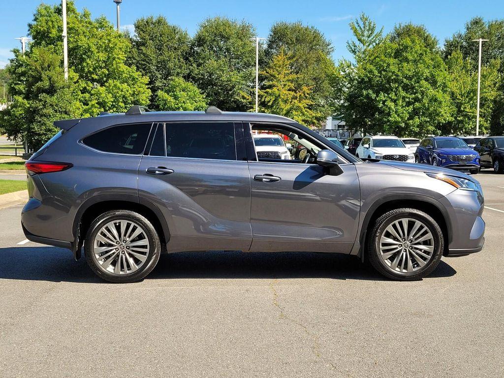 used 2020 Toyota Highlander car, priced at $26,857