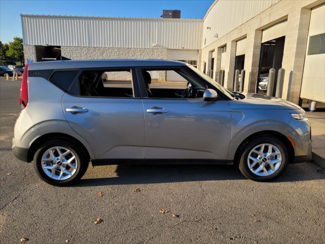 used 2022 Kia Soul car, priced at $16,500