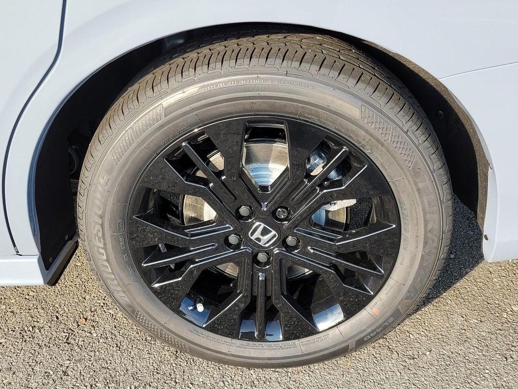 new 2026 Honda Odyssey car, priced at $45,845