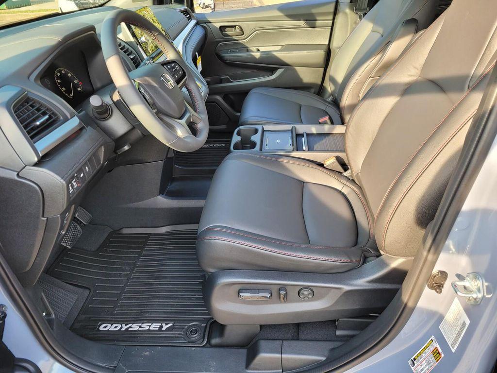 new 2026 Honda Odyssey car, priced at $45,845