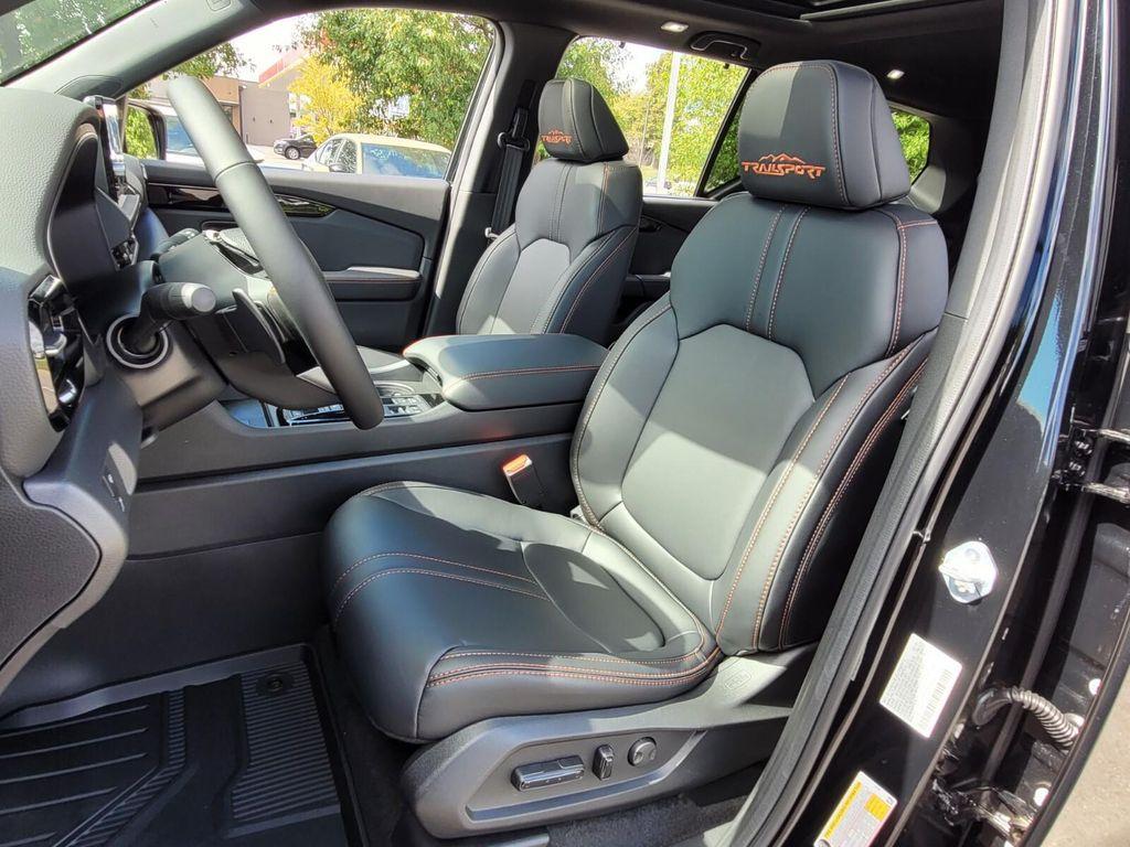 new 2025 Honda Pilot car, priced at $50,895