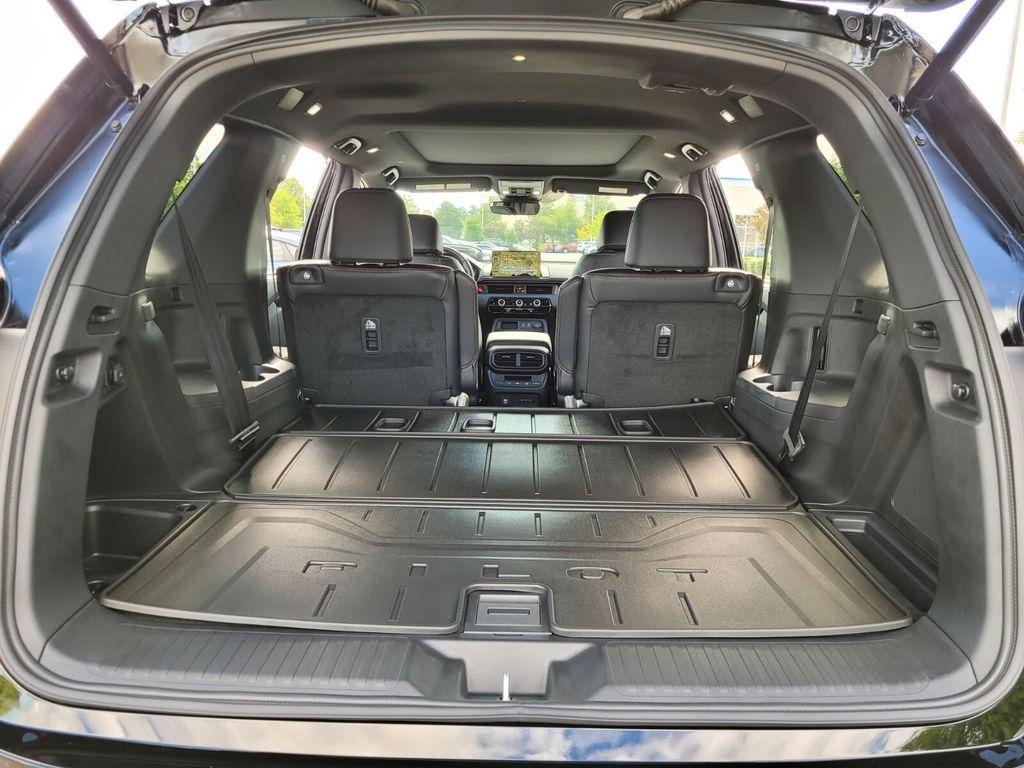 new 2025 Honda Pilot car, priced at $50,895